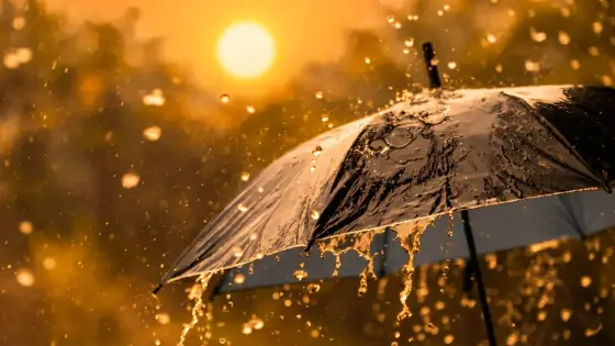 نشرة إنذارية | زخات رعدية وبرد وحرارة تصل إلى 39 درجة بالمغرب